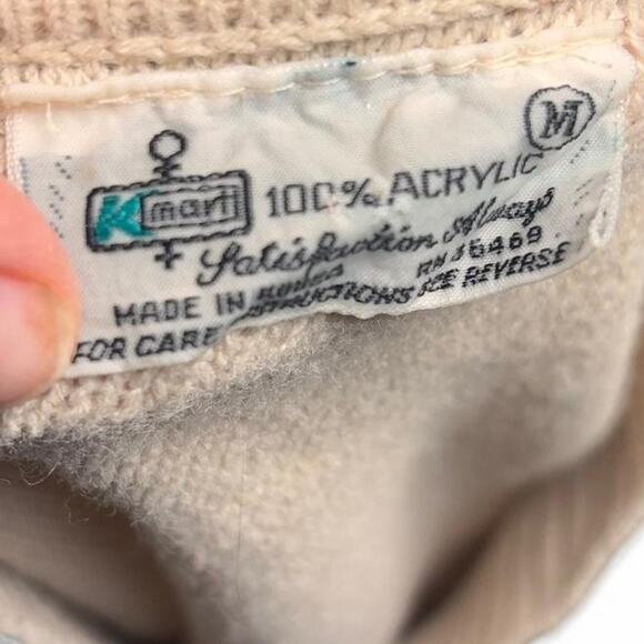 Tan knitted sleeveless vintage vest - Picture 5 of 5